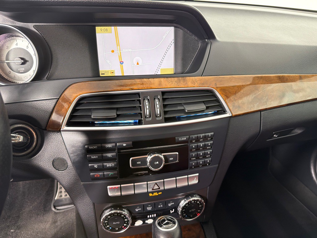 2012 Mercedes-Benz C-Class Image 15