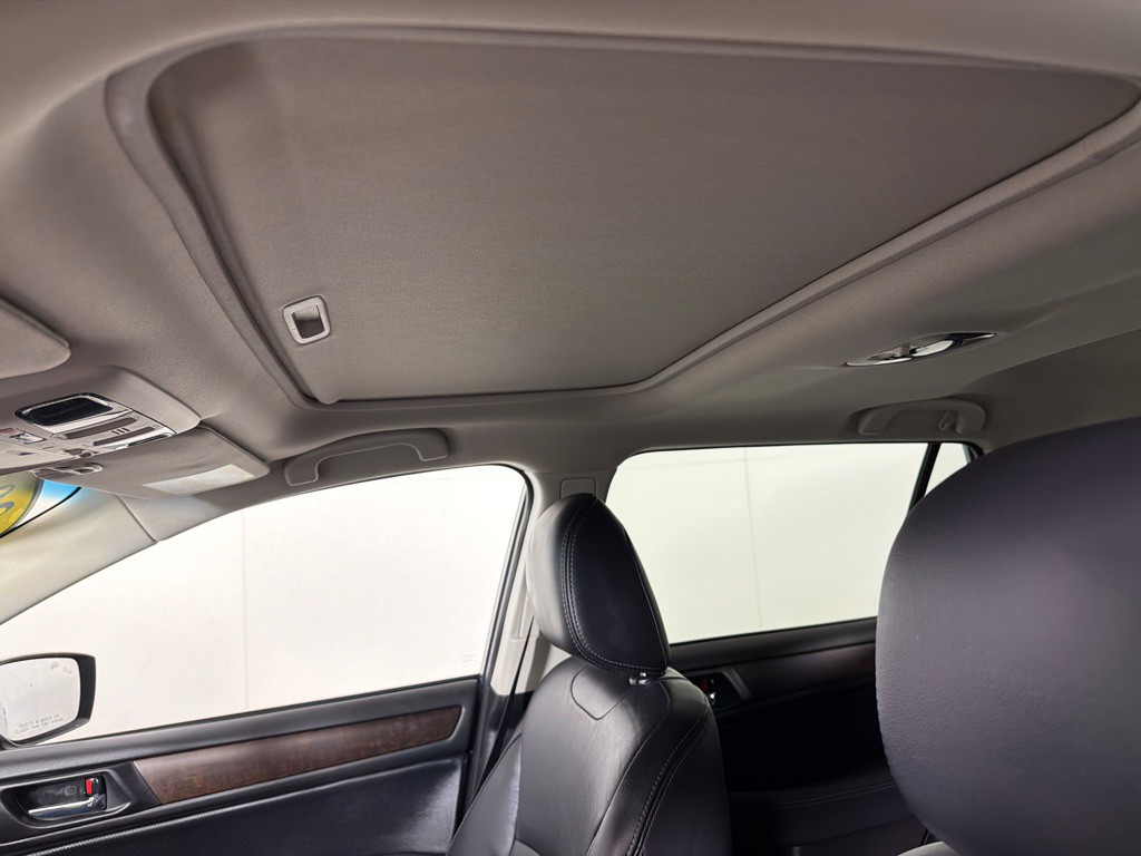 2017 Subaru Outback Image 12