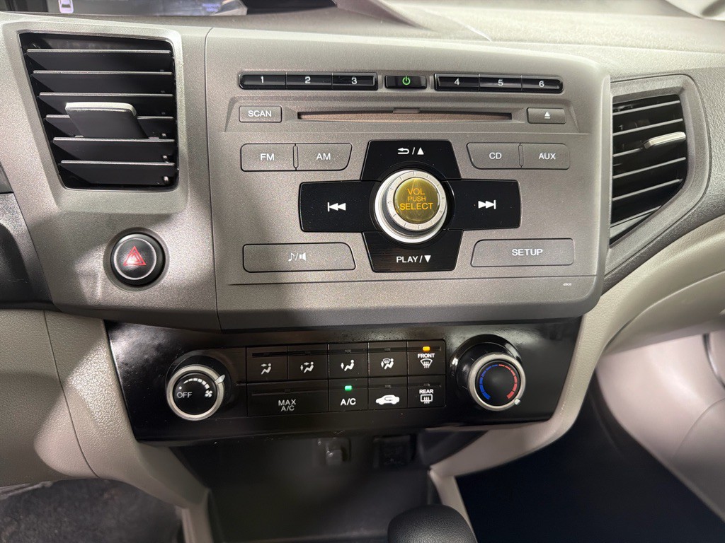 2012 Honda Civic Image 16