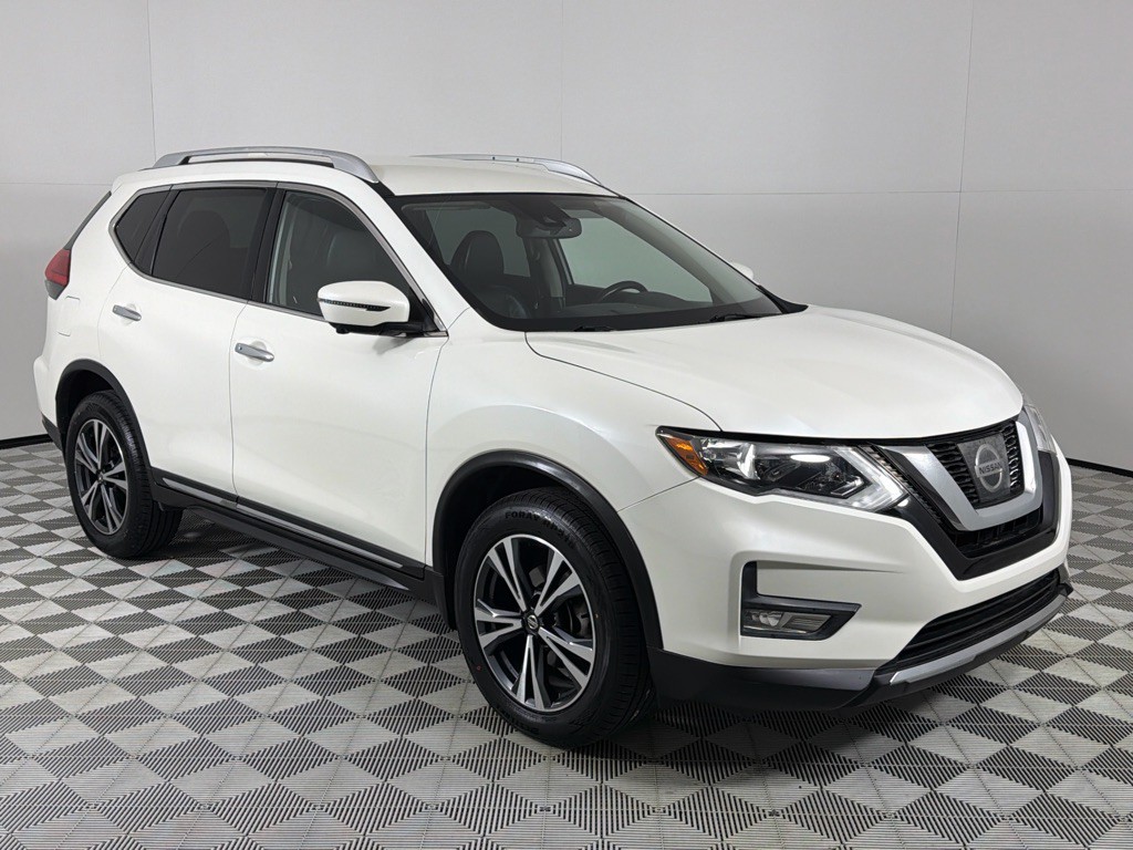 2017 Nissan Rogue Image 3