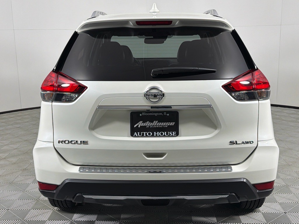 2017 Nissan Rogue Image 6