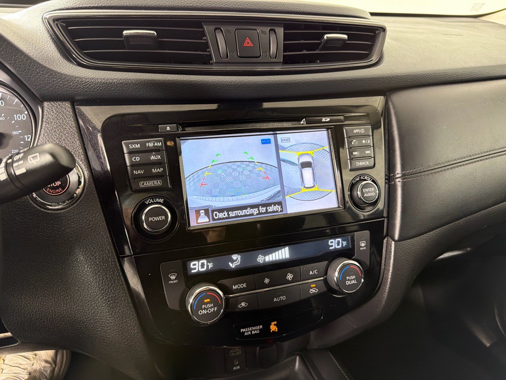 2017 Nissan Rogue Image 17