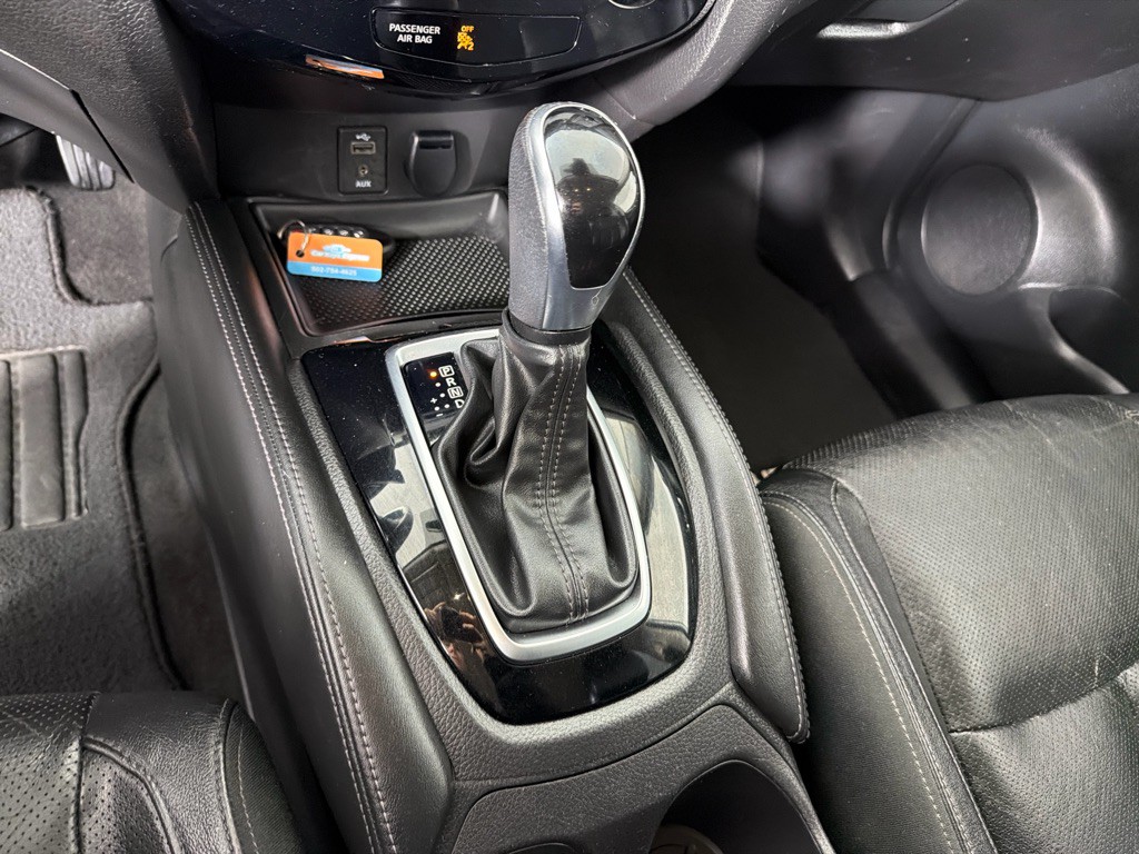 2017 Nissan Rogue Image 18