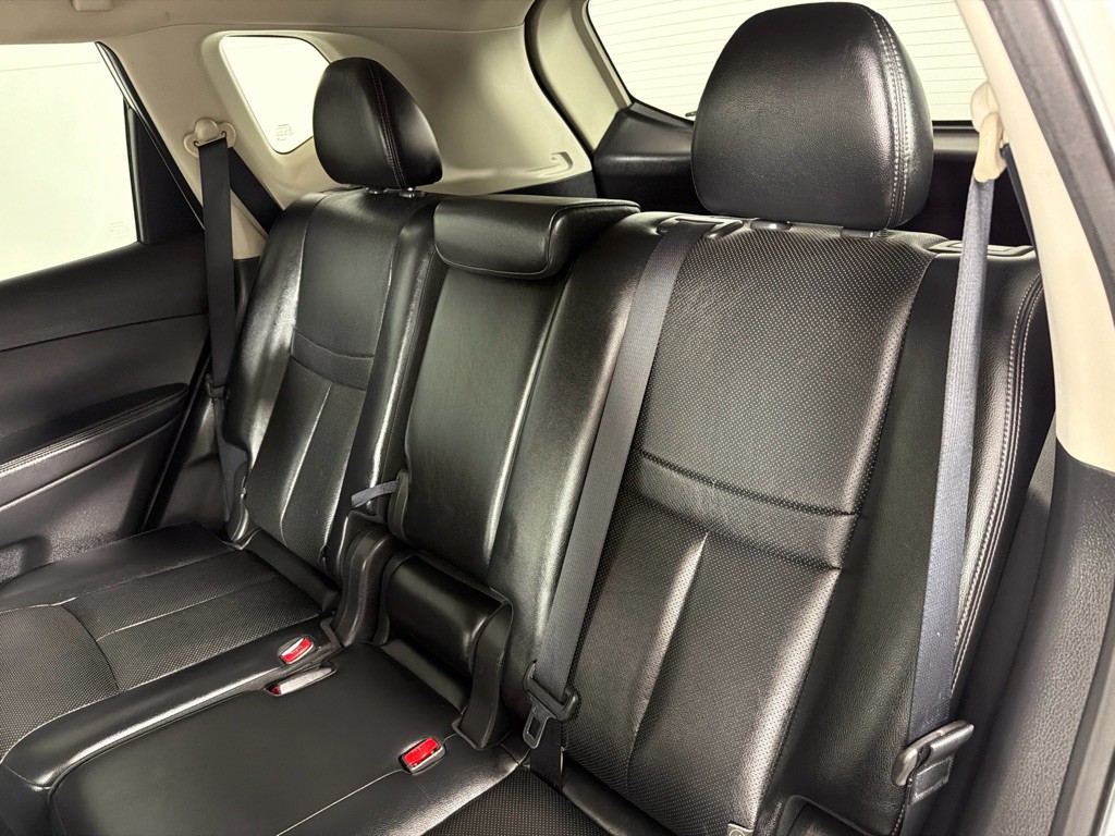 2017 Nissan Rogue Image 21