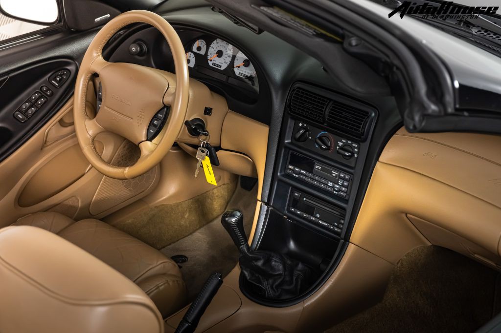 1995 Ford Mustang Image 15
