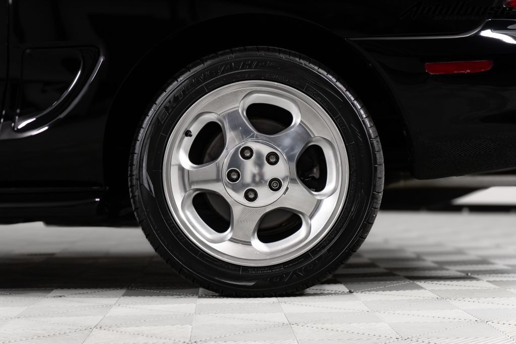 1995 Ford Mustang Image 38