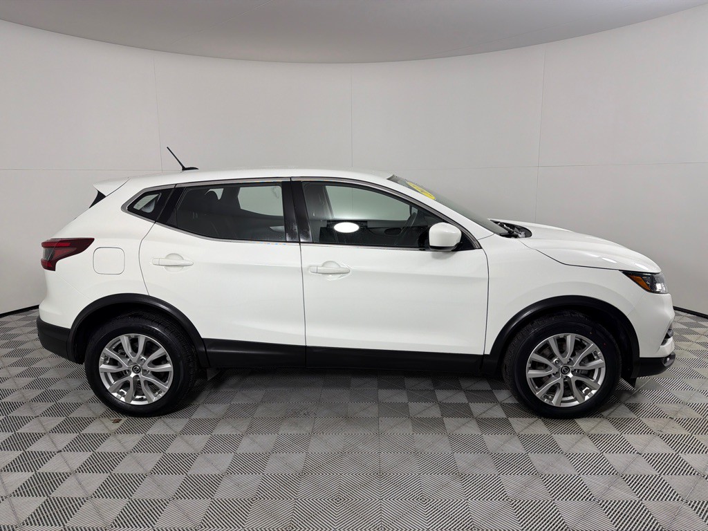 2021 Nissan Rogue Image 4