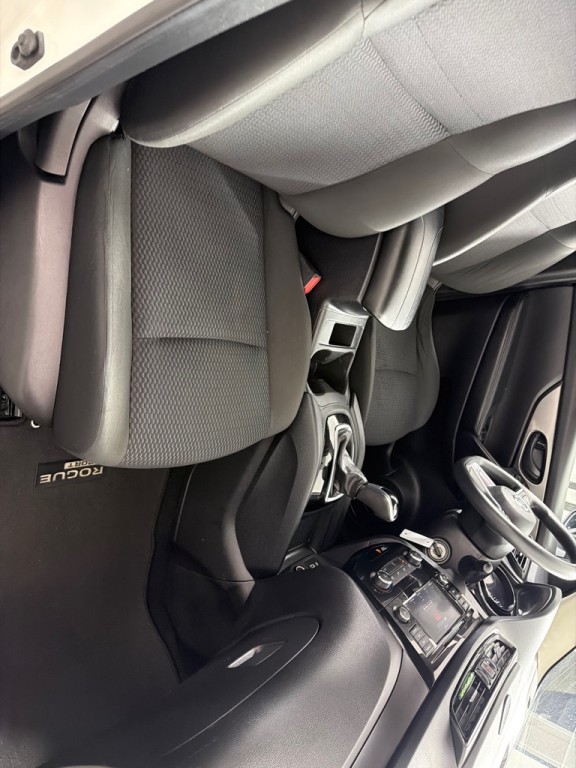 2021 Nissan Rogue Image 24