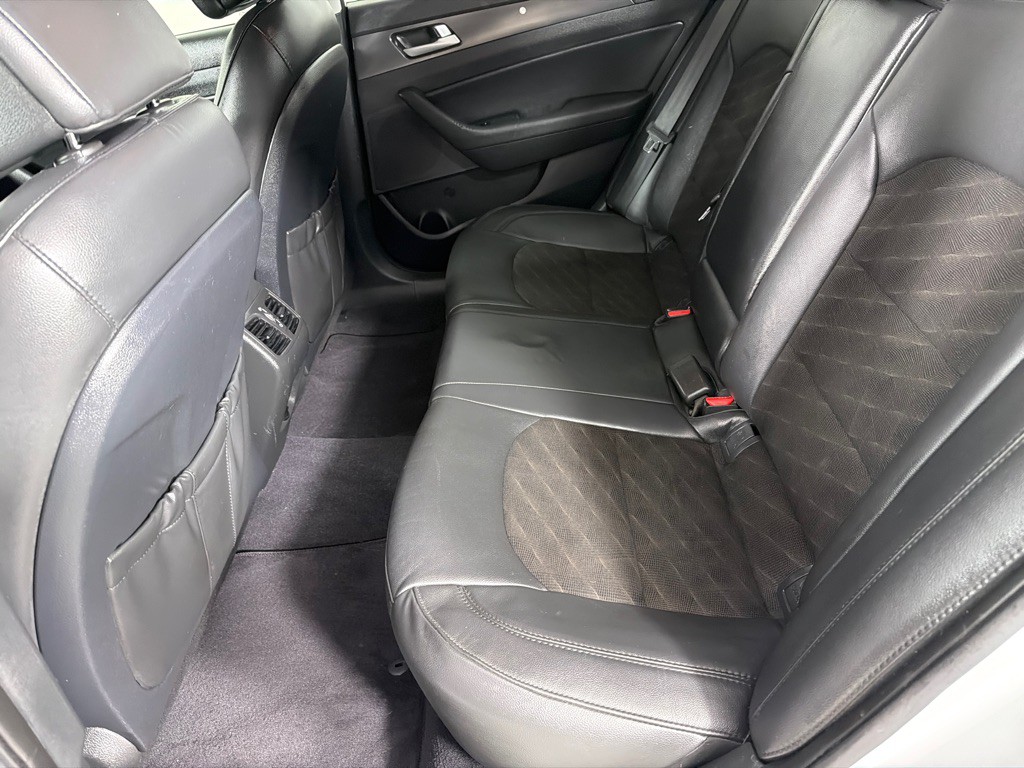 2016 Hyundai Sonata Image 19