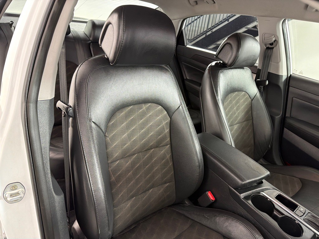 2016 Hyundai Sonata Image 24