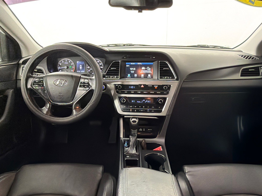 2016 Hyundai Sonata Image 25