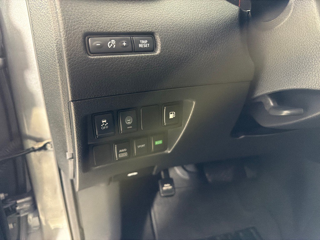 2020 Nissan Rogue Image 13