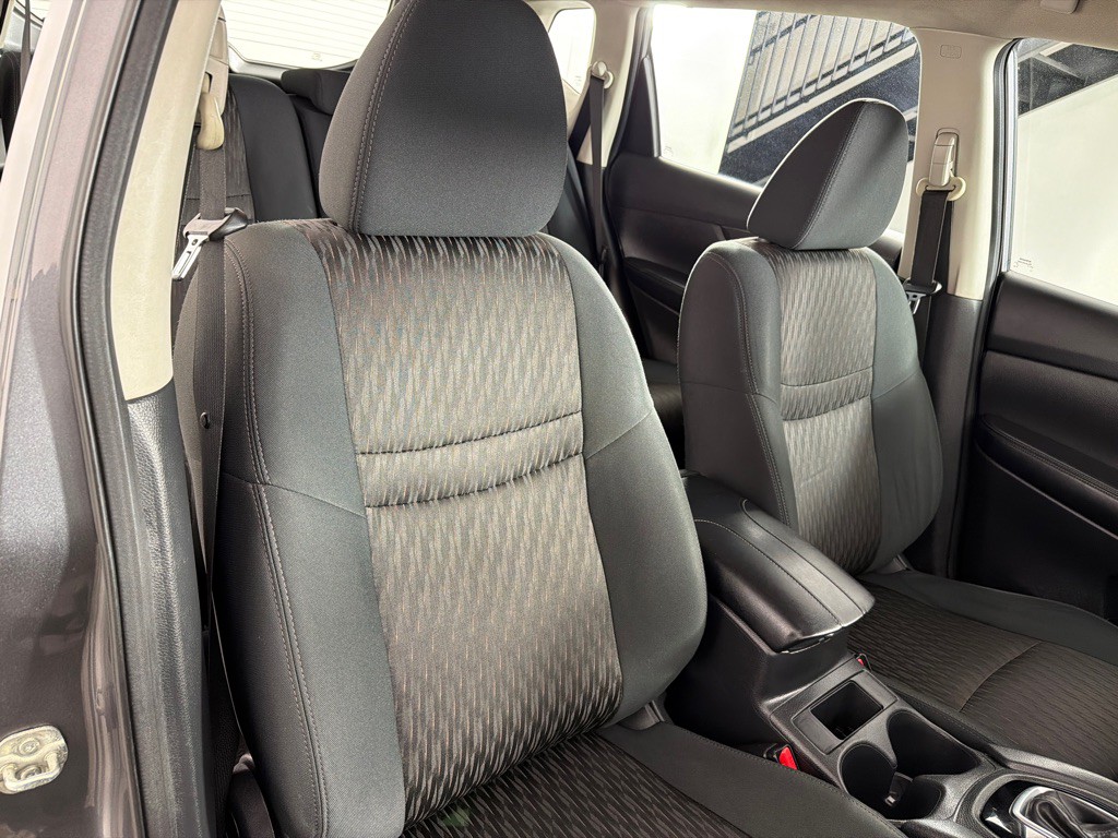 2020 Nissan Rogue Image 24