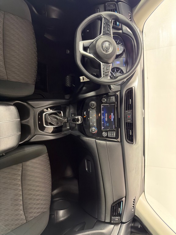 2020 Nissan Rogue Image 25