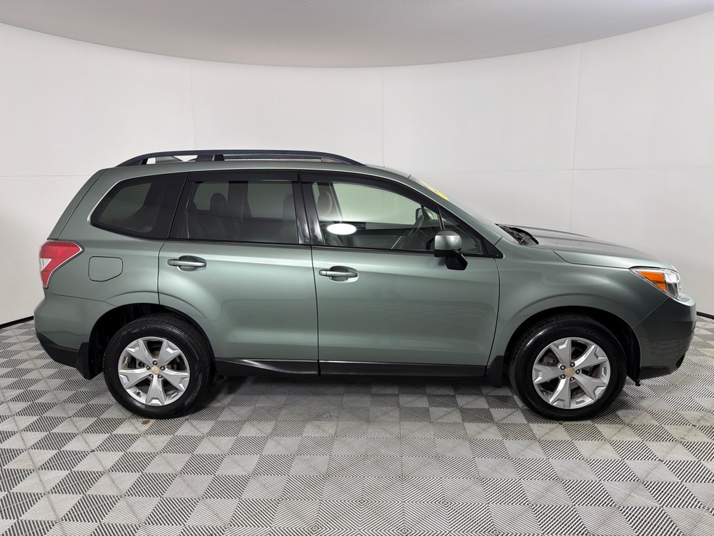 2016 Subaru Forester Image 4