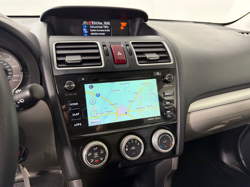 2016 Subaru Forester Image 16