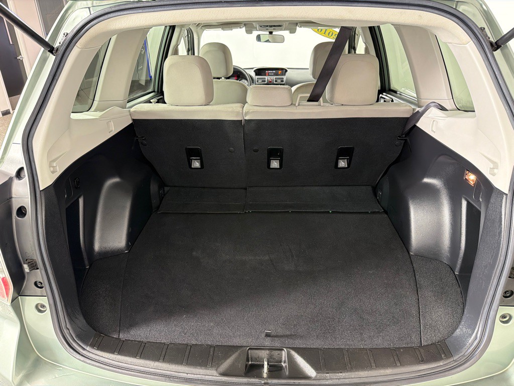2016 Subaru Forester Image 21