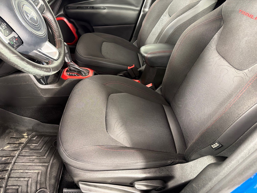 2015 Jeep Renegade Image 11