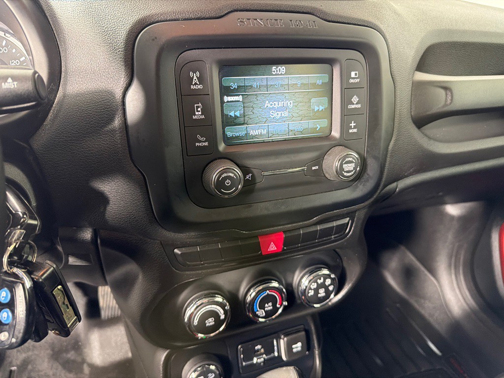 2015 Jeep Renegade Image 15