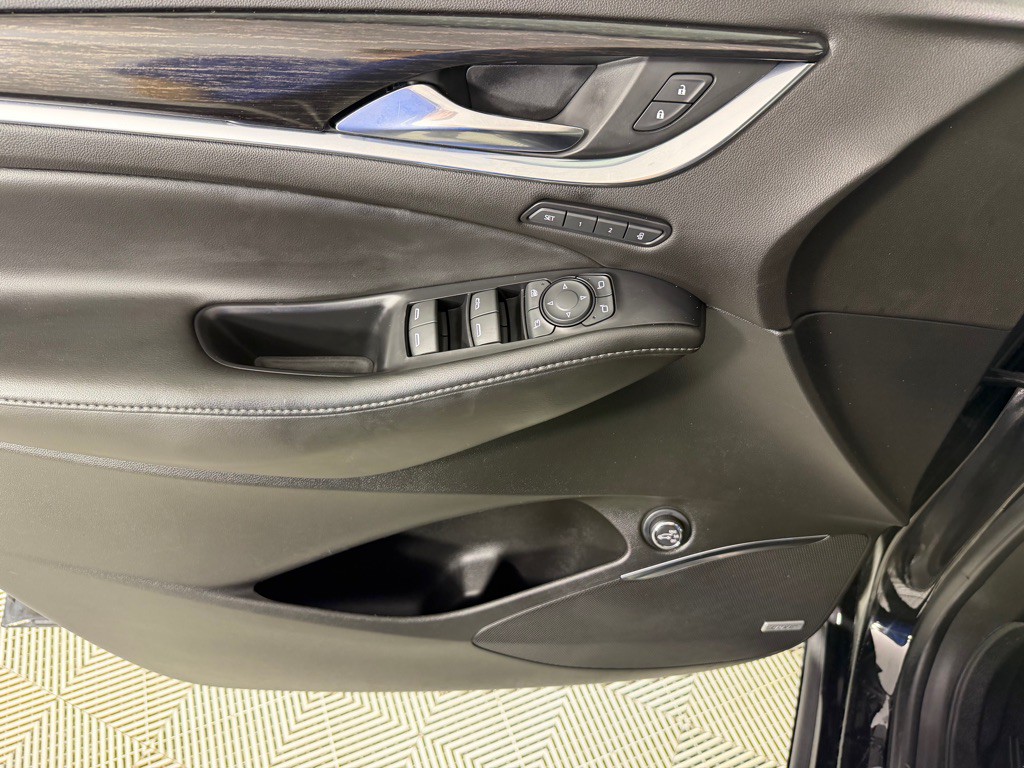 2021 Buick Enclave Image 11