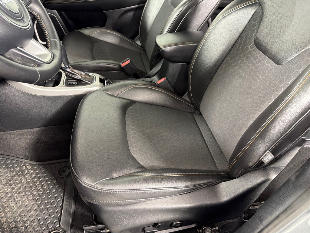 2018 Jeep Compass Image 9