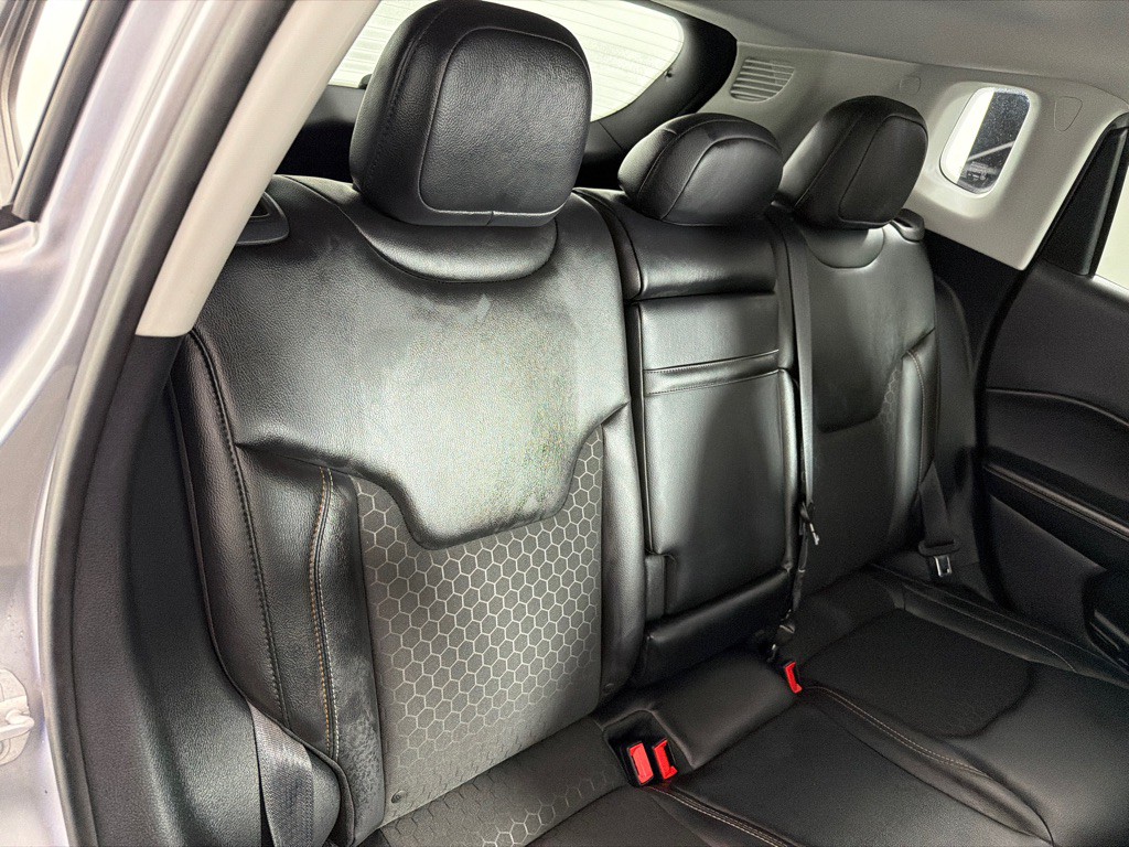 2018 Jeep Compass Image 19