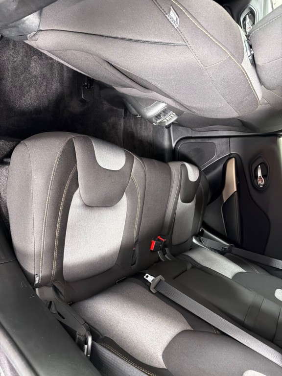 2018 Jeep Cherokee Image 19