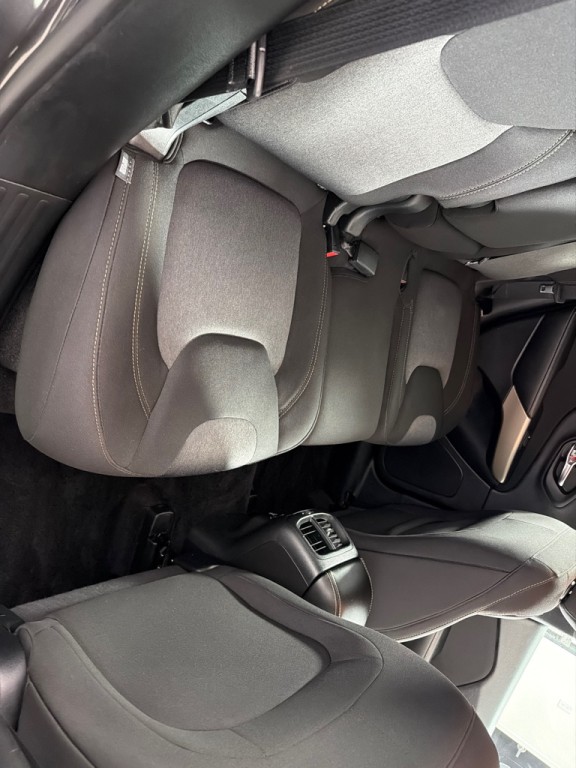 2018 Jeep Cherokee Image 22