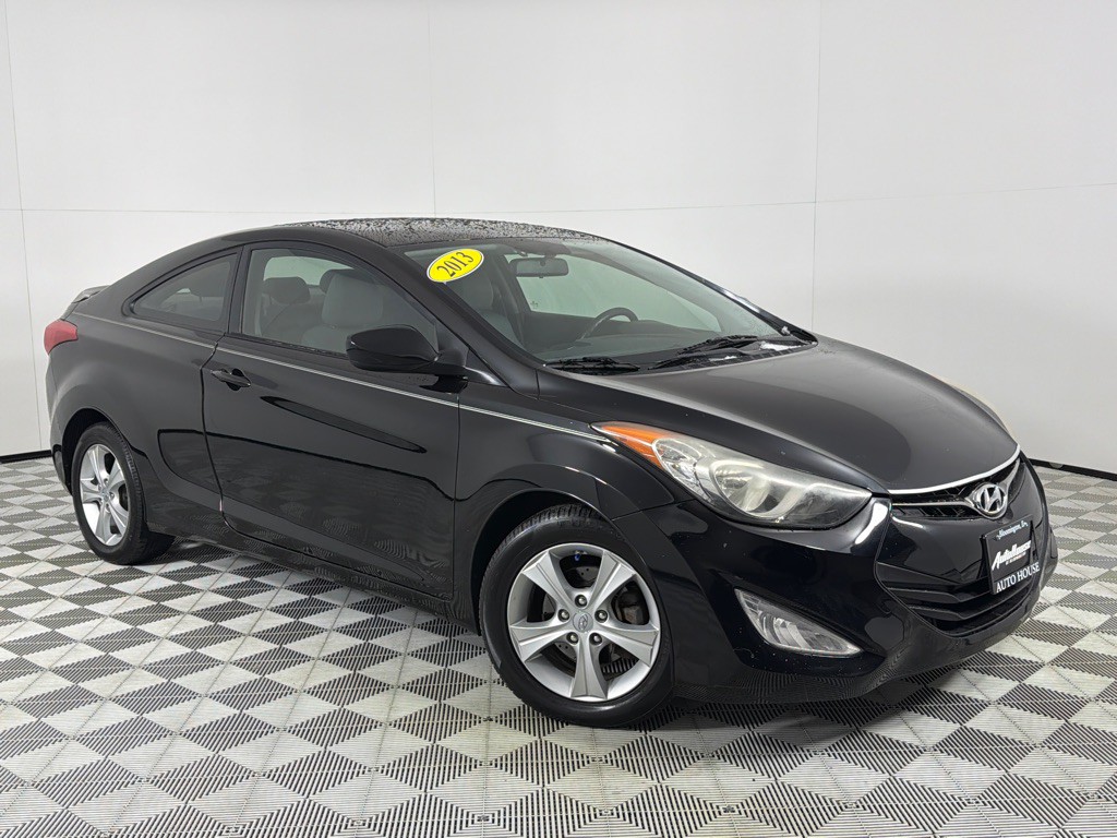 2013 Hyundai Elantra Image 2