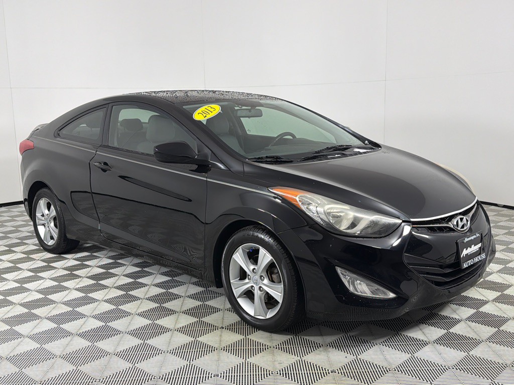 2013 Hyundai Elantra Image 3