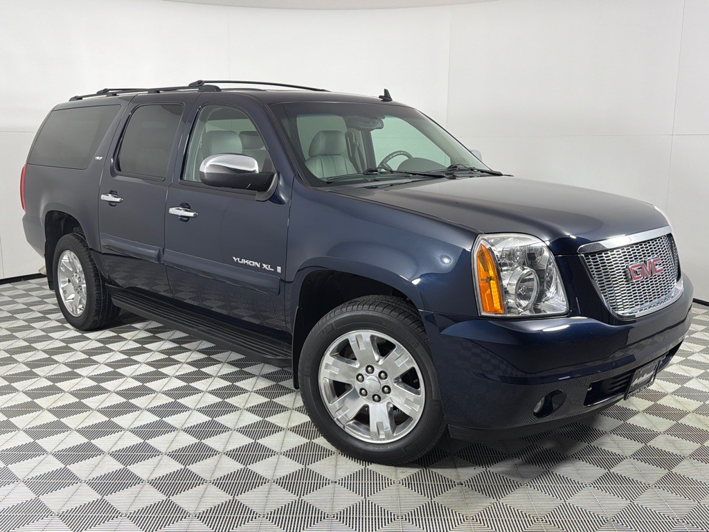 2008 GMC Yukon Image 2