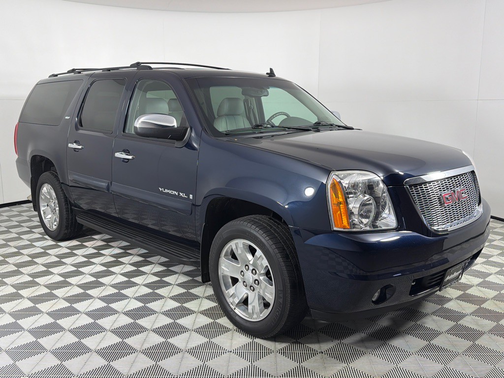 2008 GMC Yukon Image 3