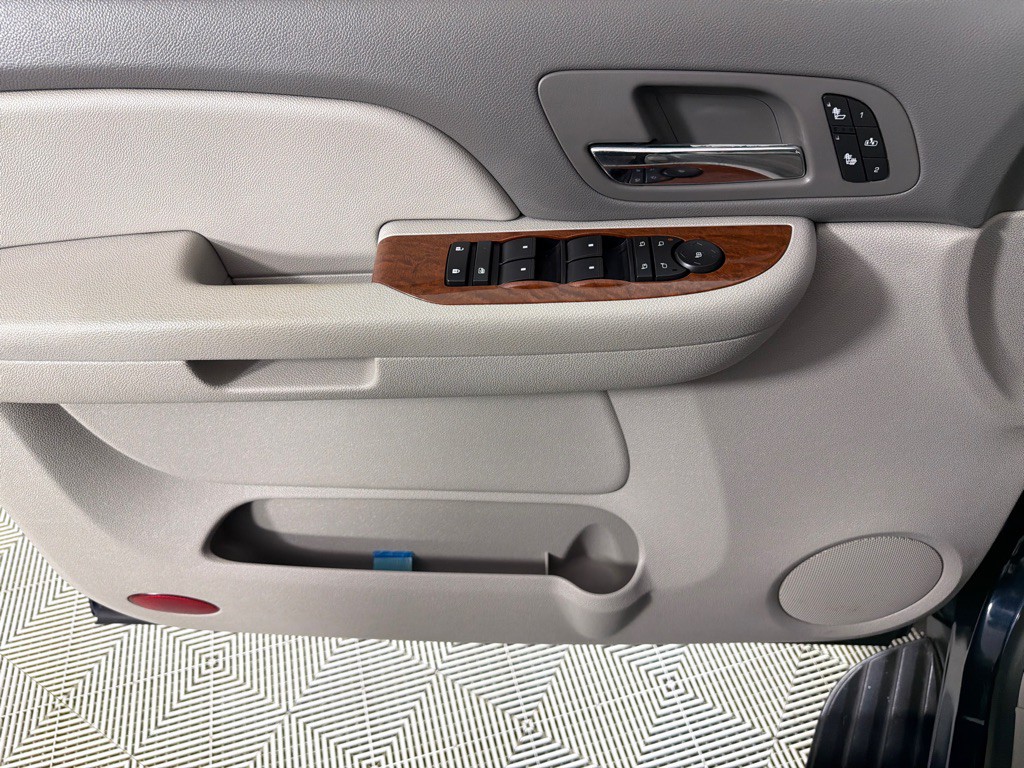 2008 GMC Yukon Image 11