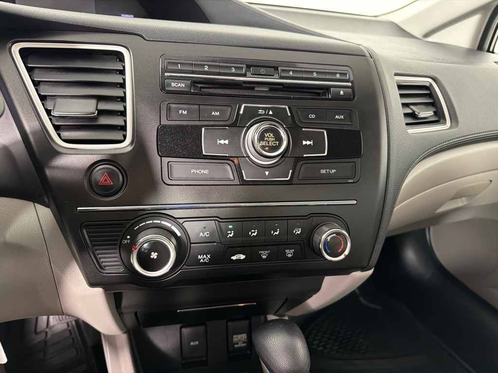 2015 Honda Civic Image 18