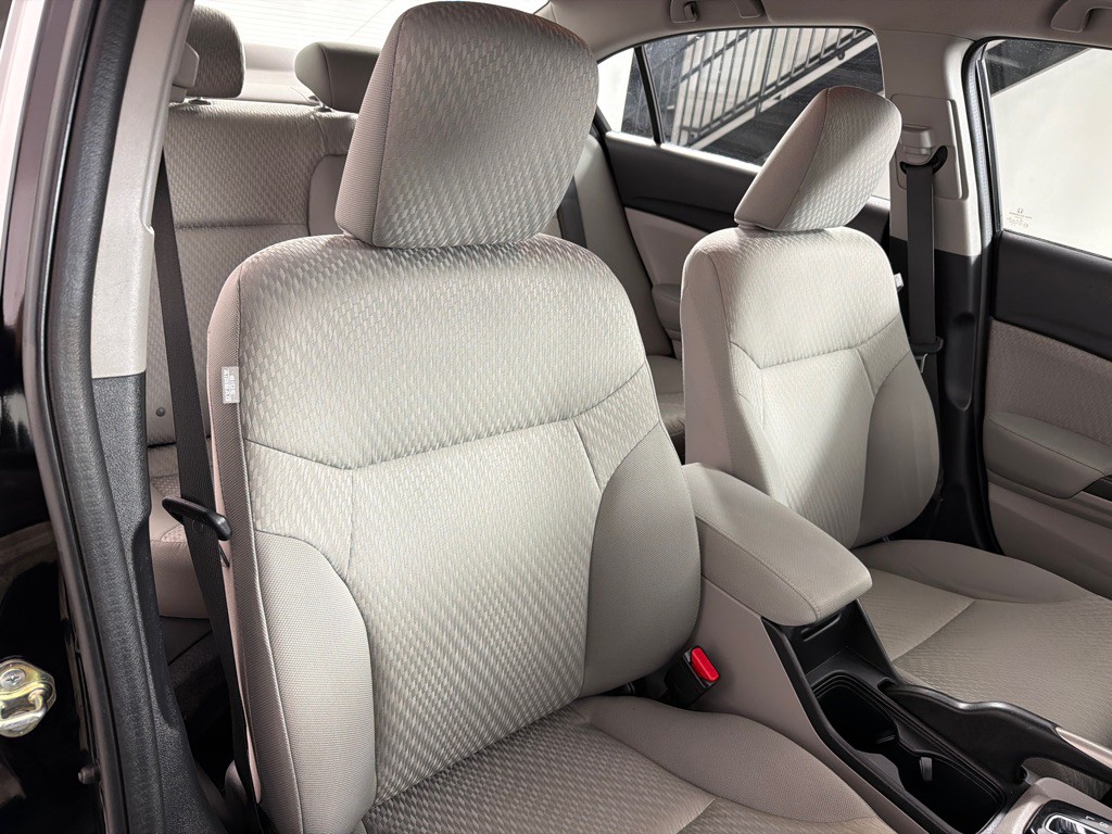 2015 Honda Civic Image 25