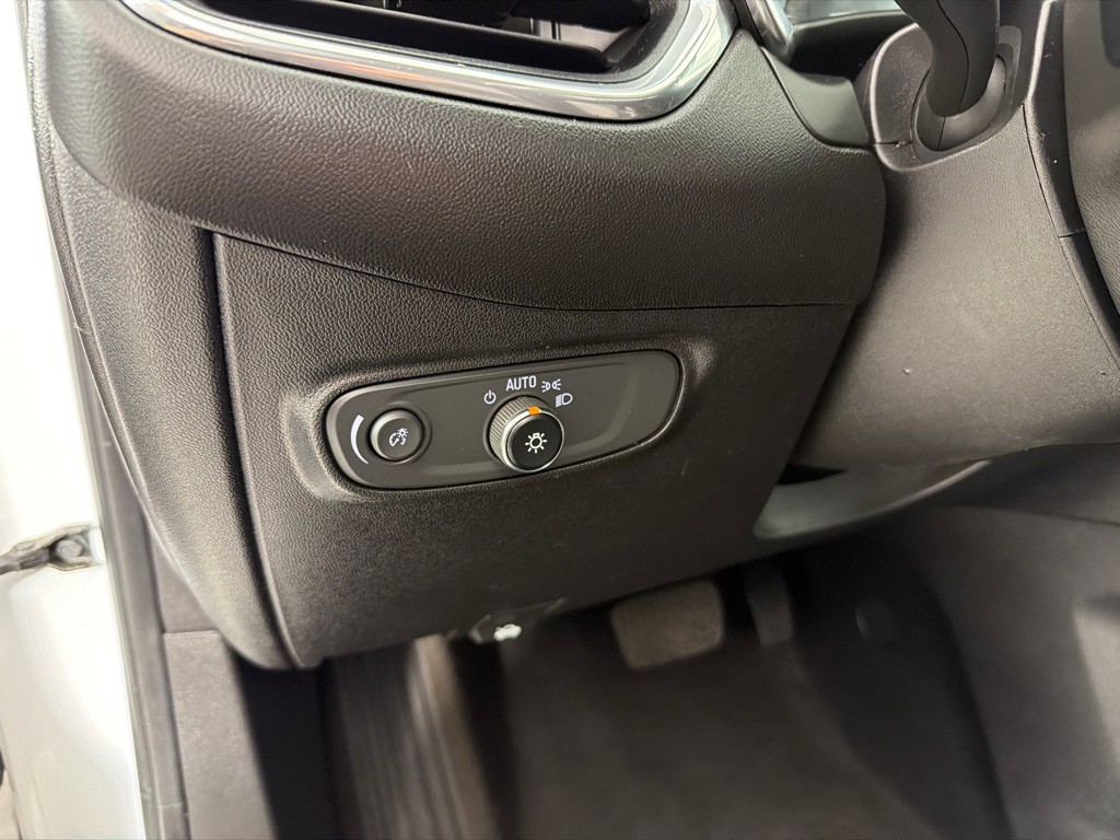 2018 Chevrolet Equinox Image 14