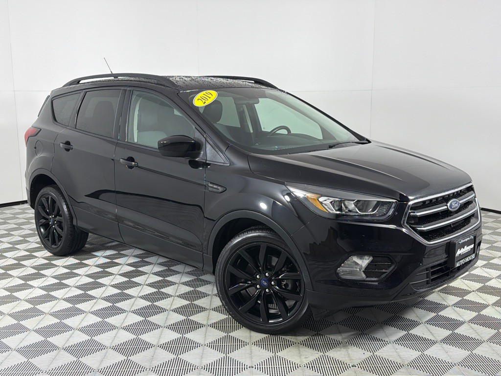 2019 Ford Escape Image 2