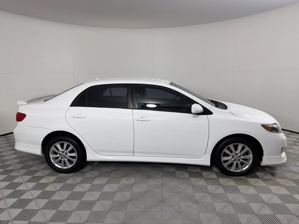 2010 Toyota Corolla Image 4