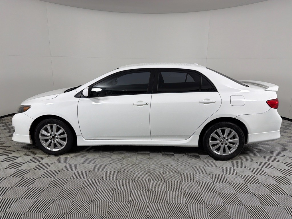 2010 Toyota Corolla Image 8