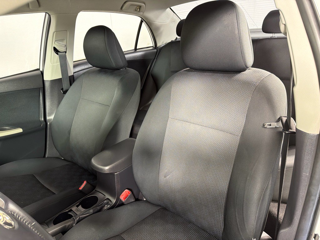 2010 Toyota Corolla Image 12