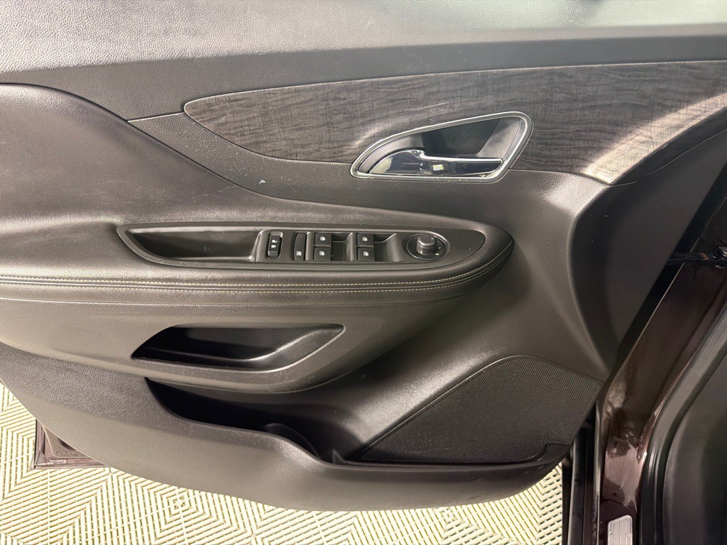 2015 Buick Enclave Image 11