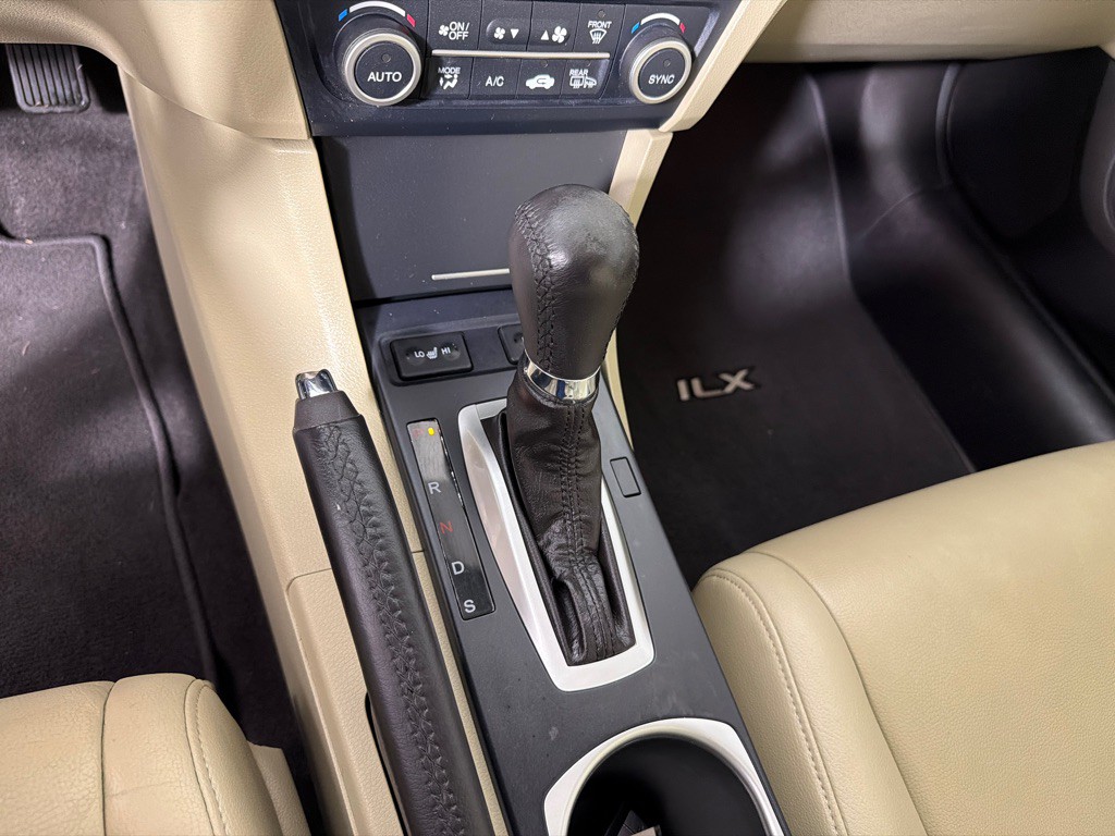 2017 Acura ILX Image 19