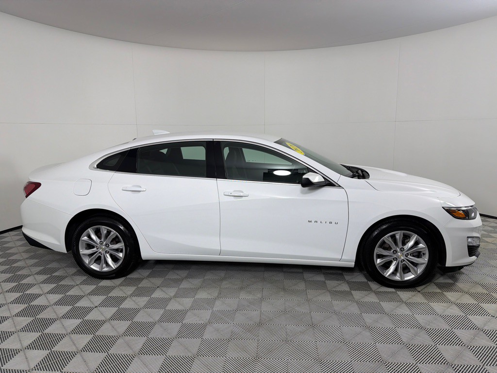 2020 Chevrolet Malibu Image 4