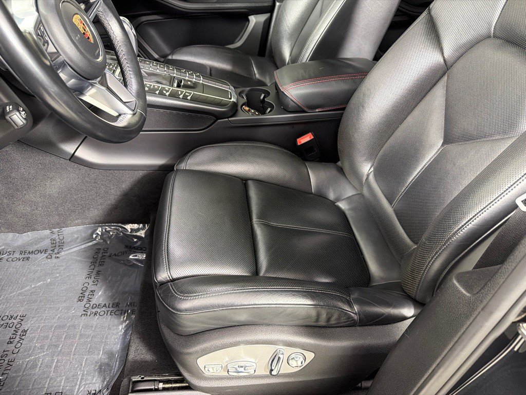2018 Porsche Macan Image 13