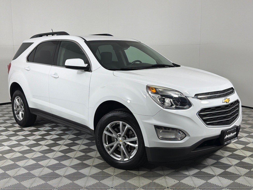 2017 Chevrolet Equinox Image 2