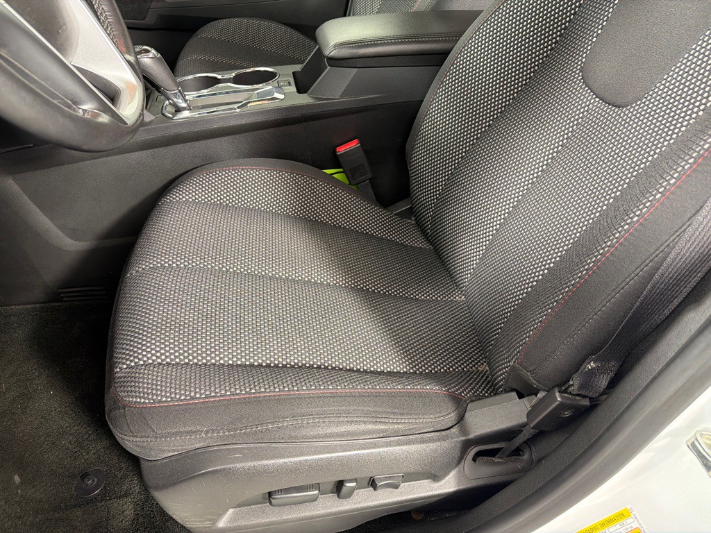 2017 Chevrolet Equinox Image 11