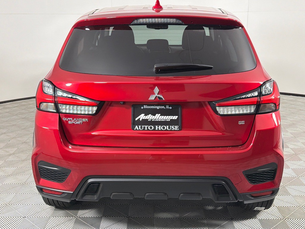 2021 Mitsubishi Outlander Image 6