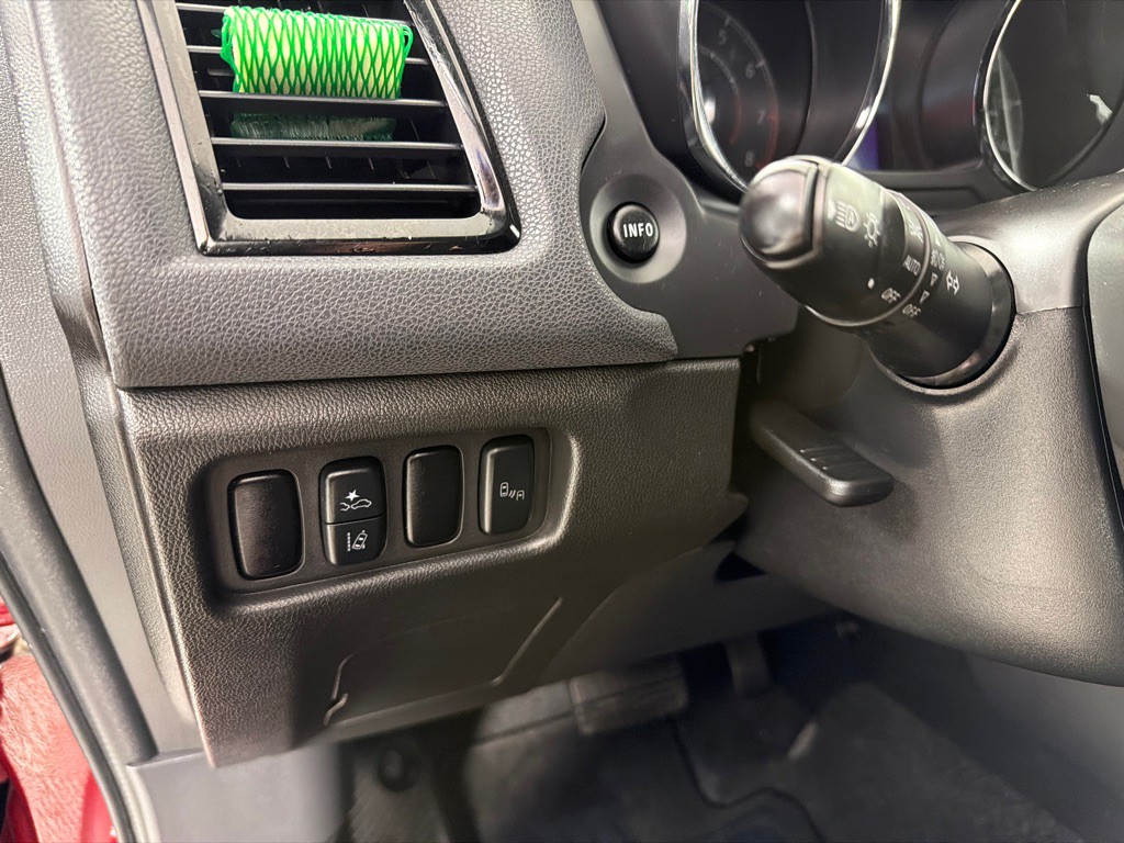 2021 Mitsubishi Outlander Image 14