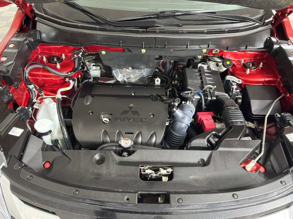 2021 Mitsubishi Outlander Image 28