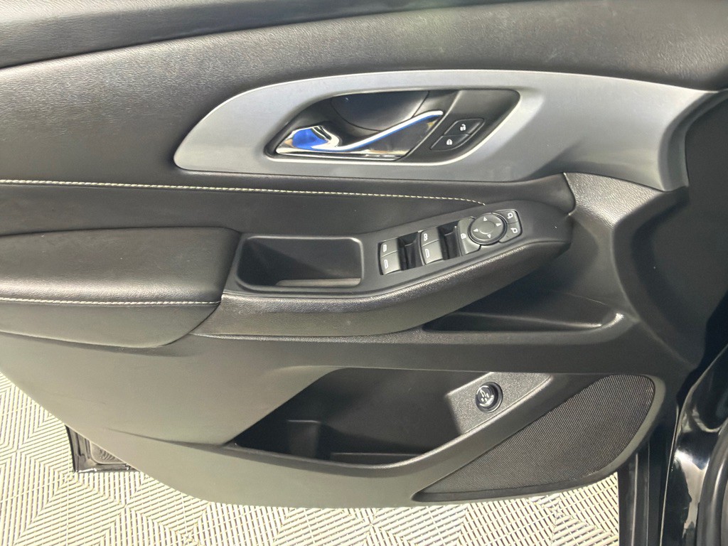 2022 Chevrolet Traverse Image 11
